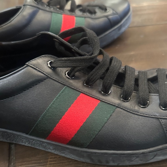 Gucci Black Sneakers with Red Detail - Picture 7 of 9
